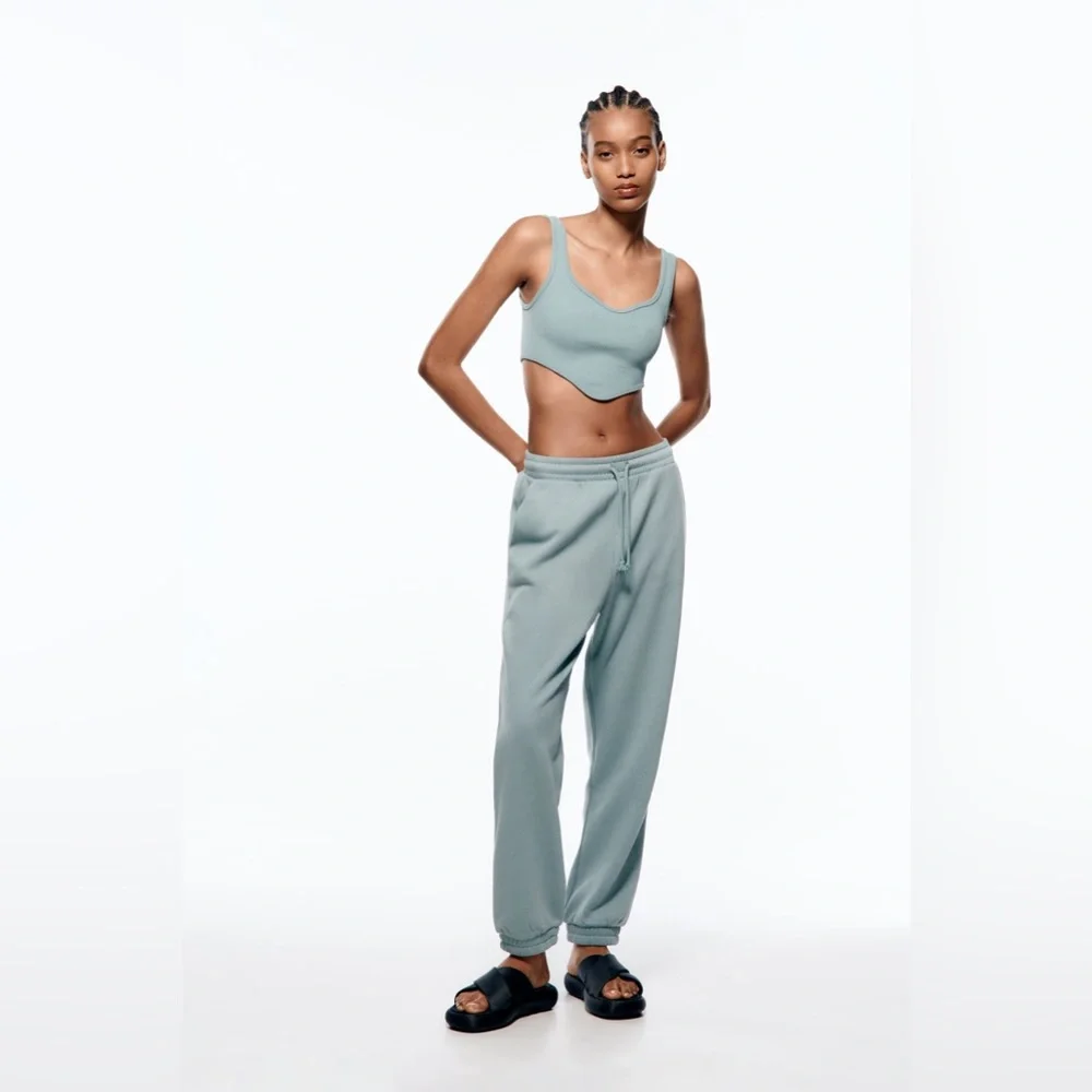 Zara crop top/sweatpants set - Picture 3 of 7